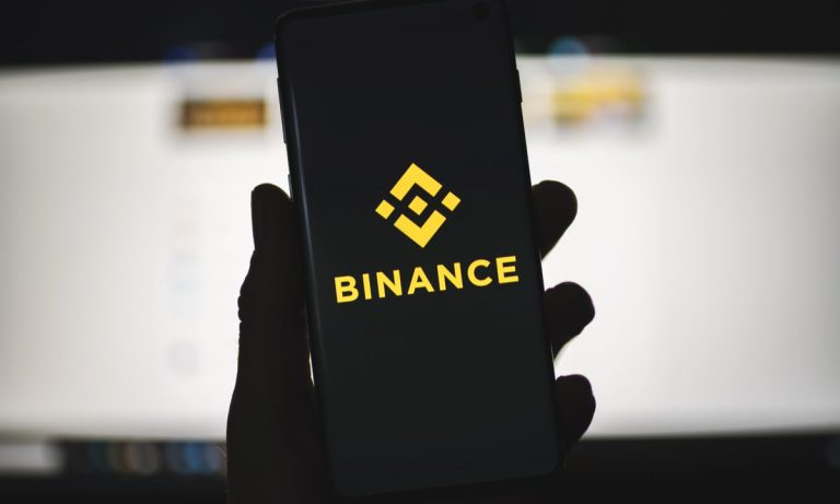 Binance, Yeni Altcoin Listeliyor: Fiyat Pik Yaptı!