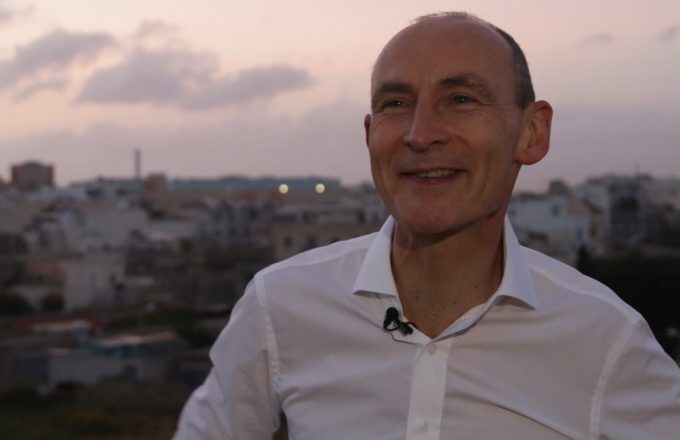 Bitcoin Savunucusu Ünlü CEO, Bu Coin’leri Tabandan Satın Aldı!