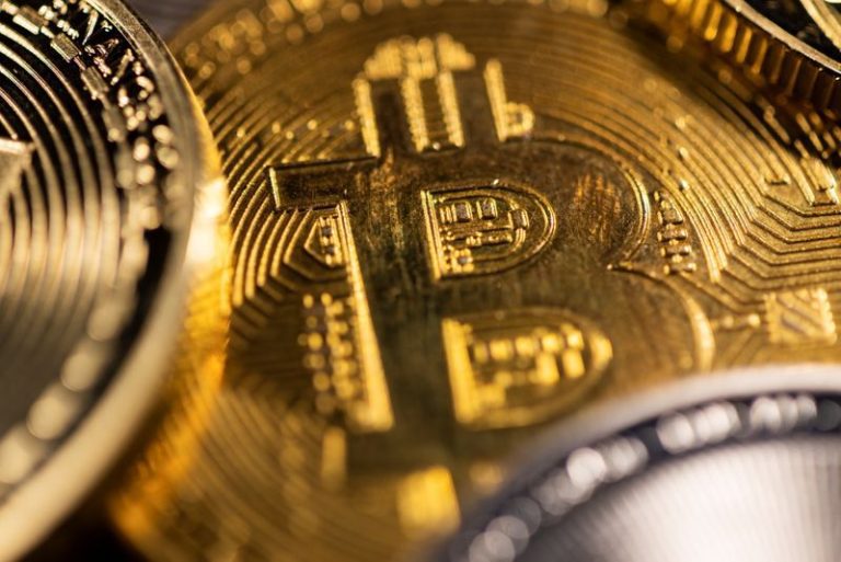 Bitcoin 45.000 dolara ulaştı