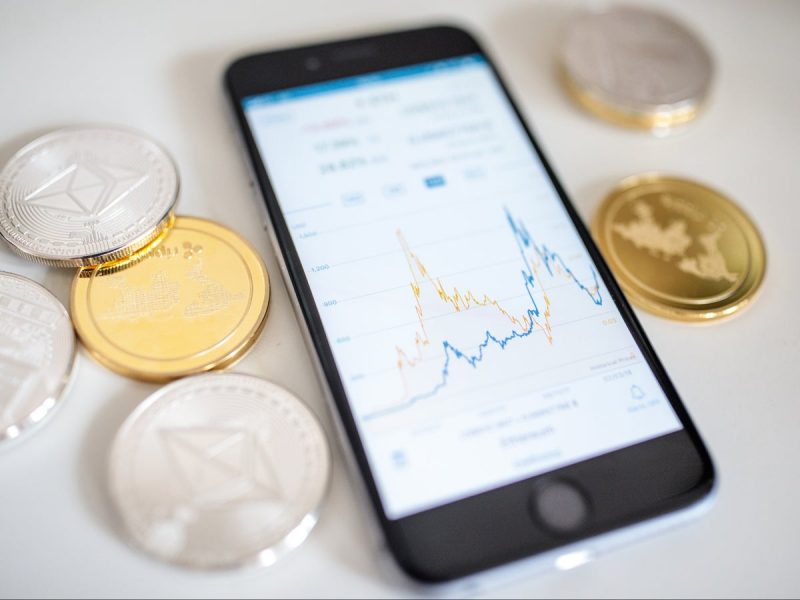 Bu 12 Altcoin Yatırımcıları Dikkat: İşte Kıymetli Gelişmeler!