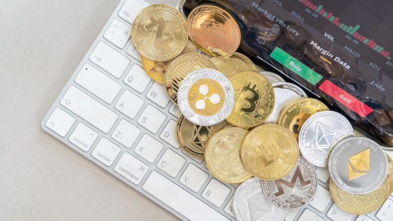 DOGE’u Eleştiren Milyoner: Bu Altcoin’ler Bitcoin’i Geçebilir!