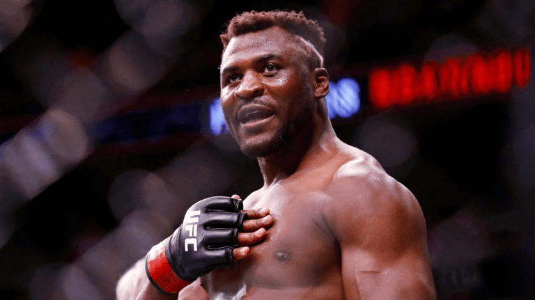UFC Ağır Siklet Şampiyonu, Bitcoin (BTC) ile Ödeme Almak İstiyor