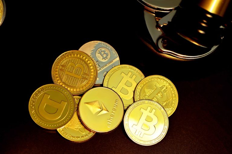 Bitcoin, ETH Erirken Türk Yatırımcılar Bu Altcoin’lere Koştu!