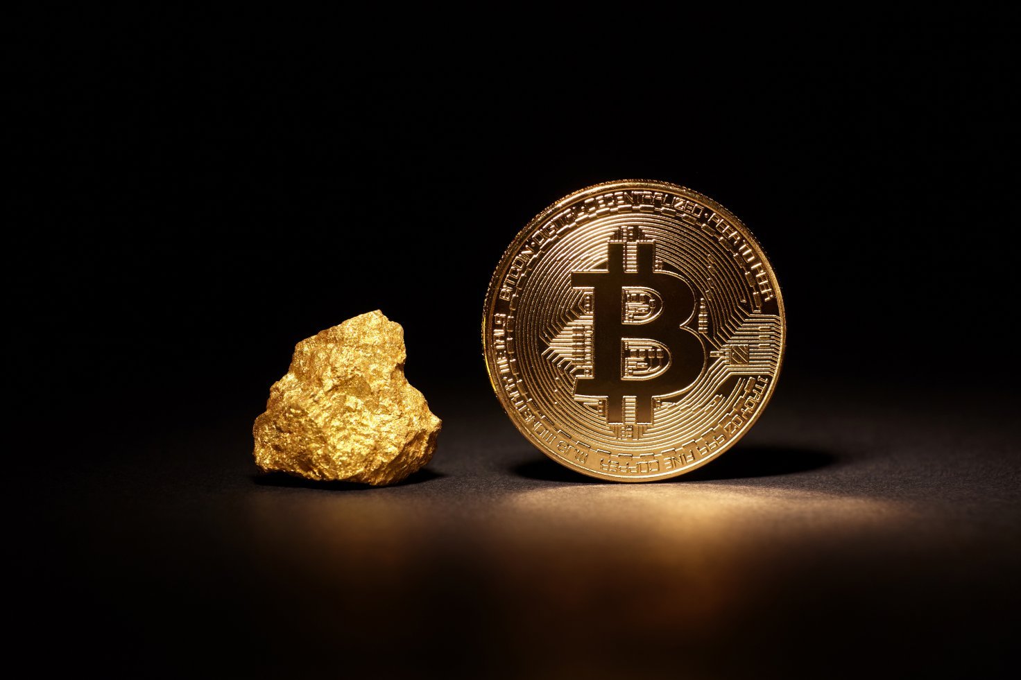 Bloomberg Analisti, Bitcoin (BTC) ve Altının Birebir Sebeple Yükselebileceğini Söylüyor