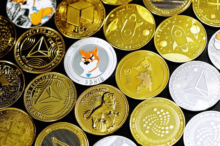 Bu 11 Meme Coin Uçuyor: SHIB ve DOGE Gölgede Kaldı!