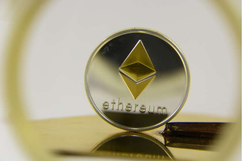 Ethereum süreç fiyatları düşerken en az 10 ETH tutanların sayısı artıyor