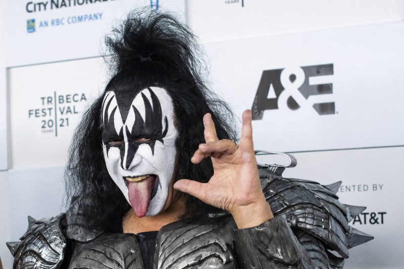 Kiss’ten Yeniden Simmons, Las Vegas’taki Malikanesi için Bitcoin, Ethereum, Litecoin ve Öbür Paraları Kabul Ediyor
