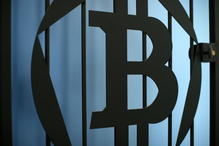 Bitcoin, Fed faiz kararı öncesi 39.000 dolar altında konsolide oluyor