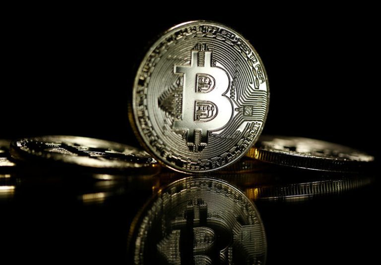 Hafta sonu öncesi 1 milyar doların üzerinde Bitcoin borsalardan çekildi
