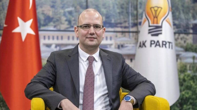 AK Parti Bilgi ve İrtibat Teknolojilerinden Sorumlu Genel Lider Yardımcısı Ömer İleri: Türkiye Metaverse Alanında Liderlik Yapabilir