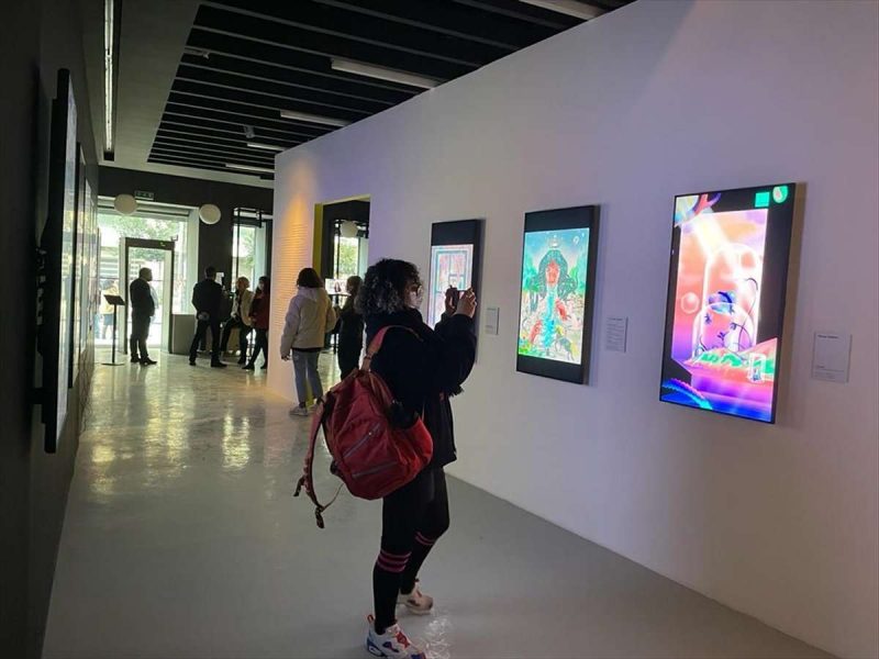 Akbank Sanat, Birinci Kere NFT Standı Düzenledi