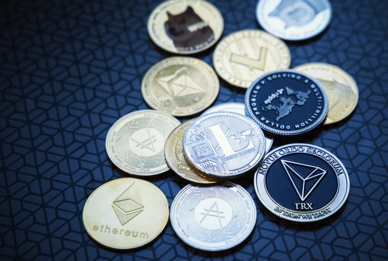 Analist, Bitcoin’in Sıradaki Adımını ve Patlayacak 2 Altcoin’i Duyurdu!