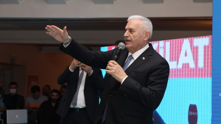 Binali Yıldırım’dan Metaverse ve Kripto Para Açıklaması!