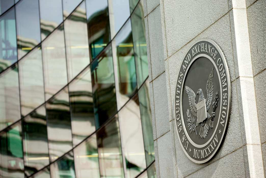 Kongre Üyeleri, Kripto Şirketi Soruşturmaları Hakkında SEC’den Karşılık İstedi