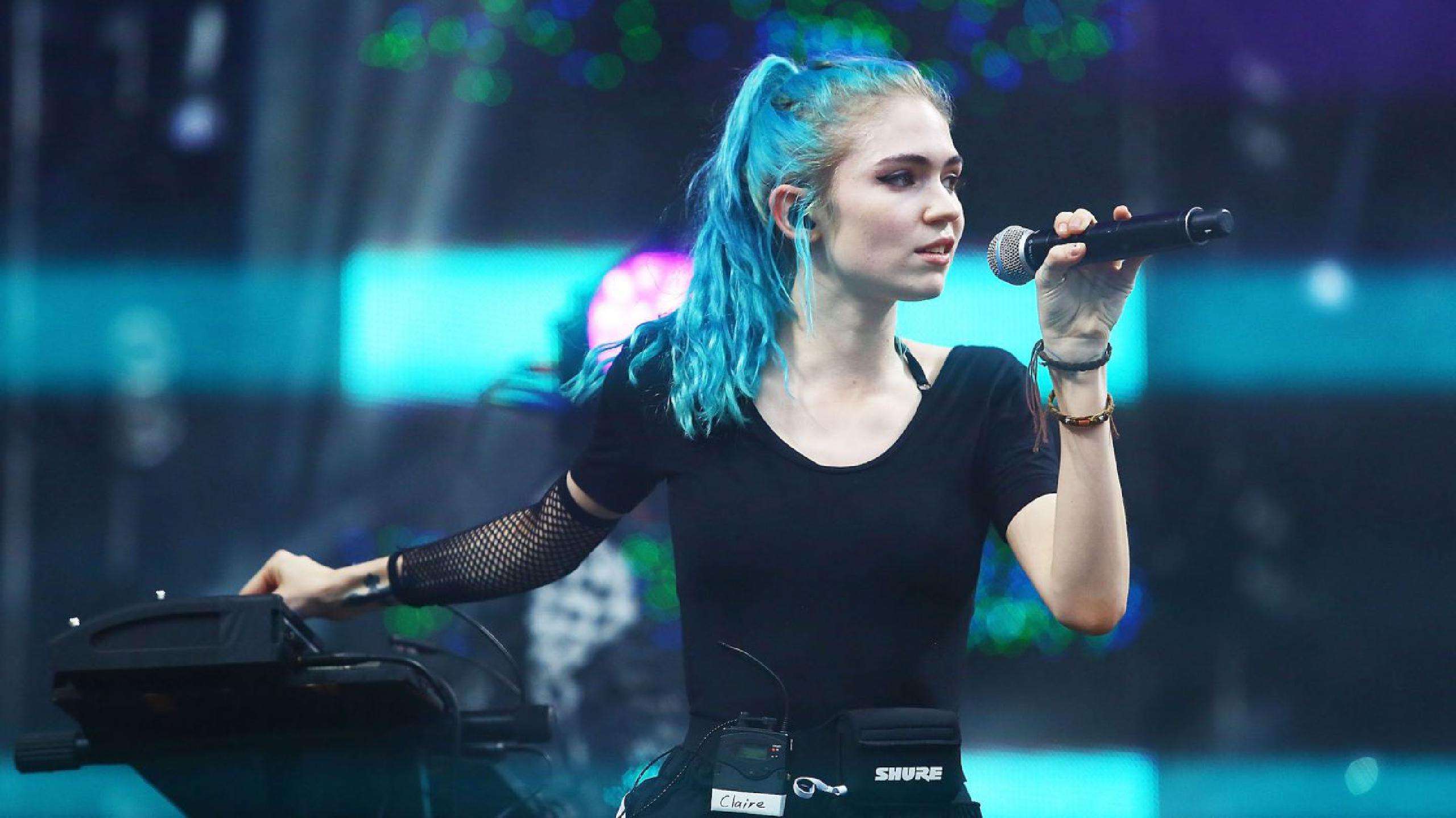 Ünlü Müzisyen Grimes, Avalanche (AVAX) Teşebbüsünün Bir Modülü Olarak “Çocuk Metaverse Kitabı”nı Duyurdu