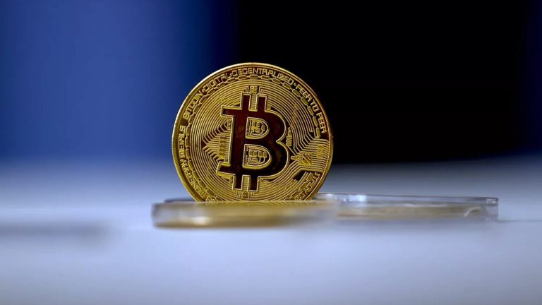 Bitcoin bir ayın en düşük düzeyinde