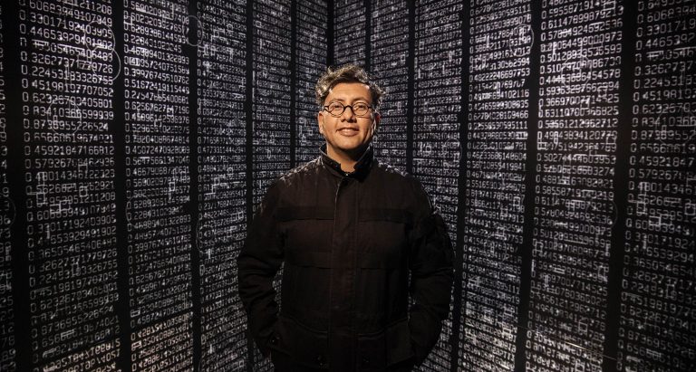 Refik Anadol’un SpaceX İle Oluşturduğu NFT Koleksiyonu 6,2 Milyon Dolara Satıldı