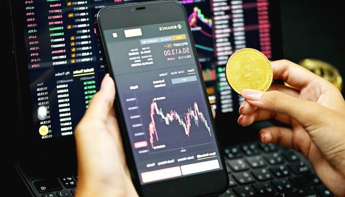 Analist: Bitcoin Düşerken Bu 4 Altcoin’den Satın Alın!