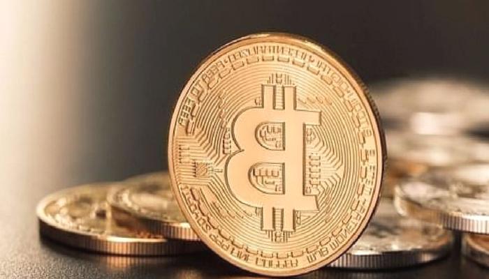 Borsalara Bitcoin Akıyor! Neler Oluyor? Kimler Satıyor?