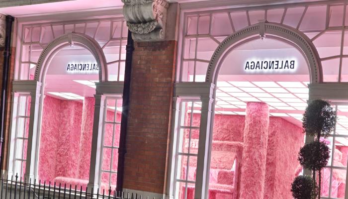Ünlü Giysi Markası Balenciaga, Bitcoin ve Ethereum Kabul Edecek