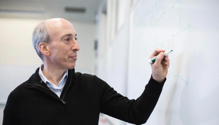 SEC Lideri, Bitcoin’in Bir Emtia Olduğunu Söyledi