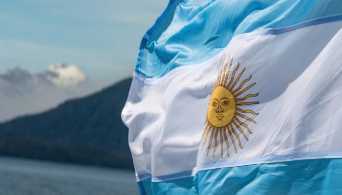 Arjantin Halkı, İktisat Bakanının İstifasının Akabinde Stablecoinlere Yöneldi