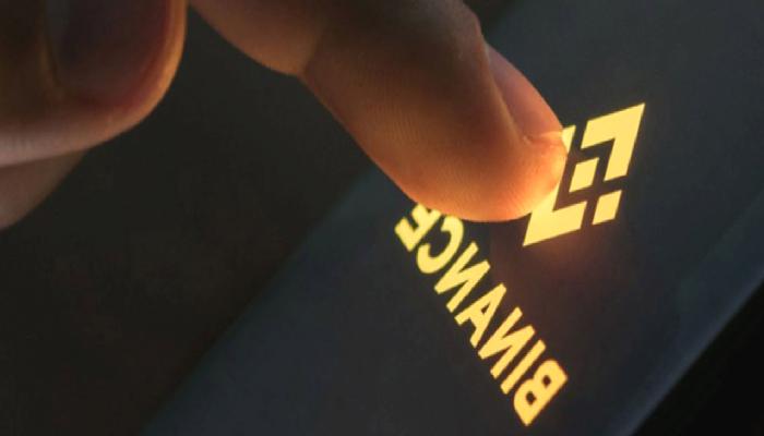 Binance Kısa Bir Müddet Para Yatırma ve Çekme İşlemlerini Durdurdu