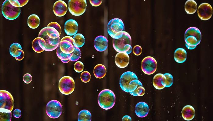 Ünlü Müellif Uyardı: Bu Web3 Coin’i Spekülatif Bir Balon!