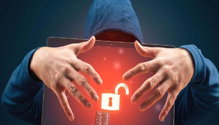 Bir Altcoin Daha Hacklendi: Fiyat Tabanlara Daldı!