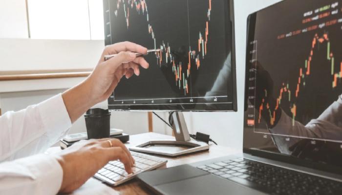 Kurumsal Para Bu 4 Altcoin’i Alırken, Bunları Sattı!