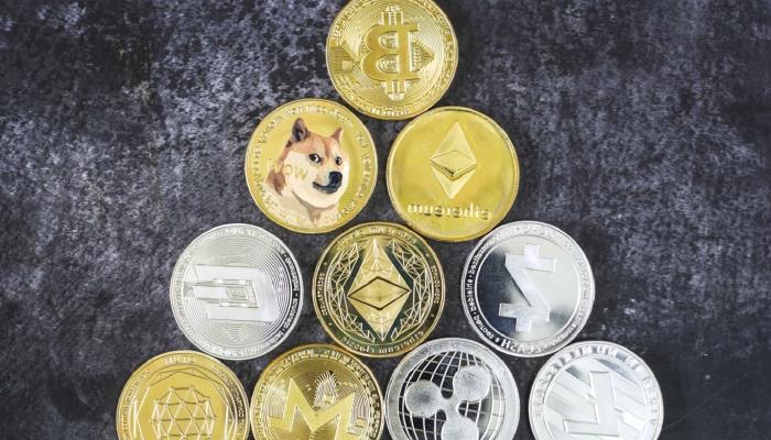 Sepetine 6 Altcoin Ekleyen Milyarder: Bu Bitcoin’i Sollayacak!