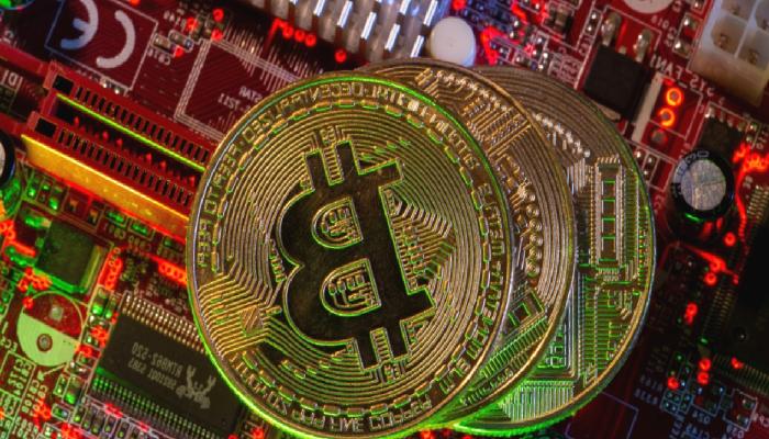 Madenciler 4,4K Bitcoin’i Binance’e Taşıdı! Neler Oluyor?