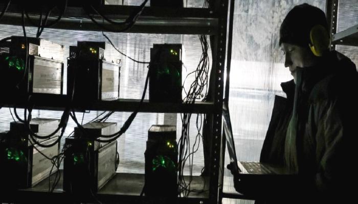 Rusya, Yalnızca Yüksek Güçlü Bölgelerde Madencilik Yaptıracak