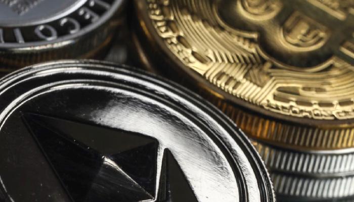 Ünlü Borsacıdan Bitcoin ve ETH Kestirimi: Daha Berbatı Geliyor!