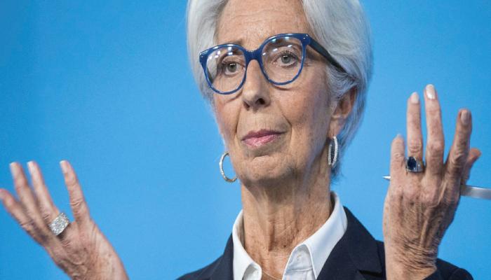 Christine Lagarde, Regülasyon Davetinde Bulundu
