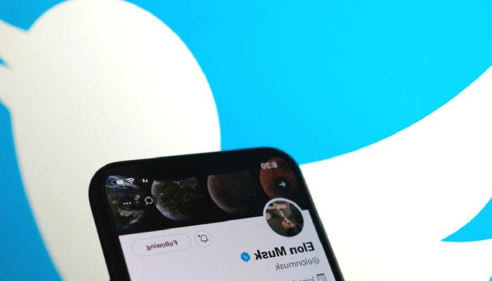 Elon Musk, Toplu Davayla Karşı Karşıya
