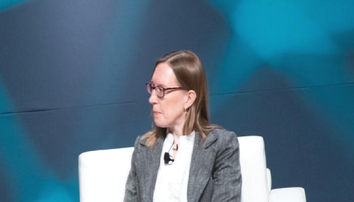 Hester Peirce, FTX’in Regülasyonlar için Katalizör Olabileceğini Düşünüyor