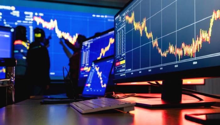 Yeni FTX Patladı: Bu Kripto Para Şirketi Ödemeleri Askıya Aldı!