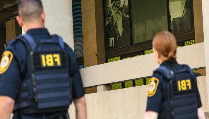 FBI Baskın Yaptı: Türk Modele Kripto Para Soruşturması!