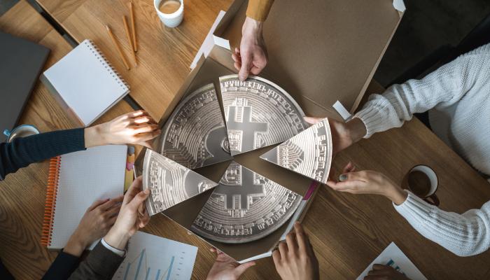 Bitcoin (BTC) Balinaları, Okyanusu Terk Ediyor!