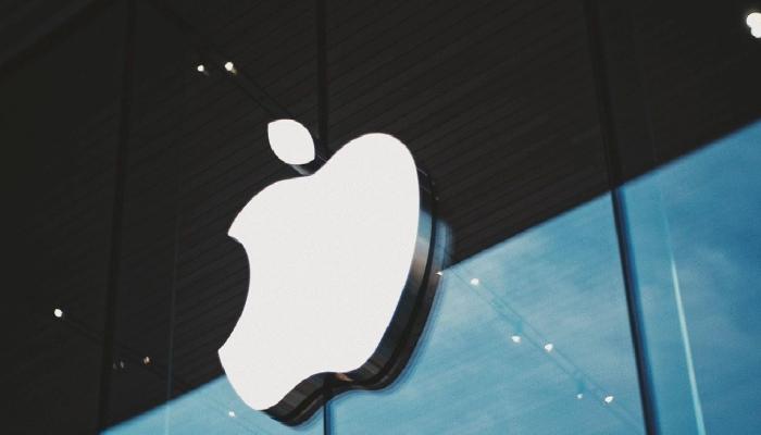 Apple, ChatGPT ve Benzerilerini Çalışanlarına Yasaklıyor