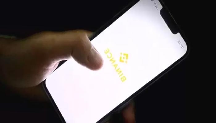 Bloomberg: Regülatörler Binance Ofislerinde Arama Yapıyor!