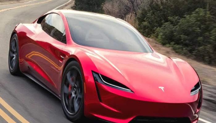 Tesla, Bitcoin’lerini satmadığını açıkladı