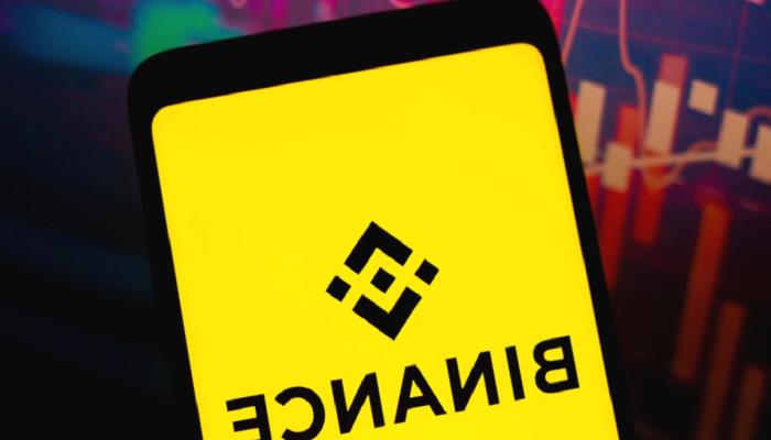 Binance, kripto kart hizmetlerini iki bölgeden çekiyor
