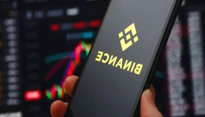 Binance, Kristen Hecht’i terfi etti
