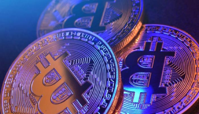Bitcoin karar aşamasında!