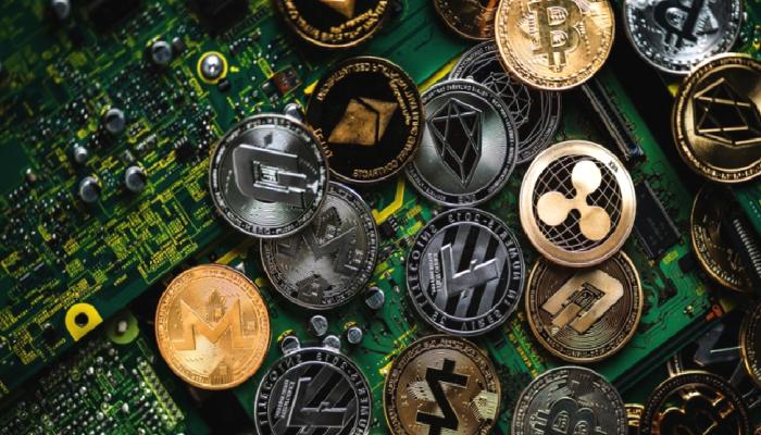 Analist, altcoin’lerin BTC’yi gölgede bırakacağına inanıyor